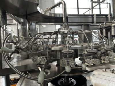 ماكينة تعبئة المياه ماكينة تعبئة المياه